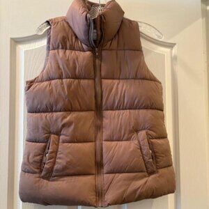 Women's puffy vest